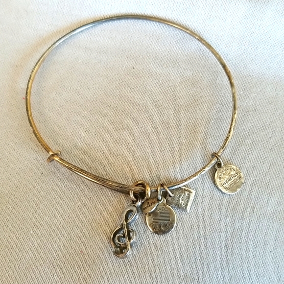 ALEX and ANI MUSICAL Note Bracelet - Picture 1 of 2